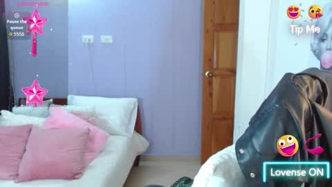 paulina online show from 10/10/25, 03:44