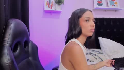 Snapshot of paulina_lopezz chatting on 04/02/26, 08:39 PAULINA online show from 04/02/26, 08:39