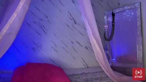 Snapshot of paulina_ruiz_ chatting on 06/25/26, 06:34 online show from 06/25/26, 06:34
