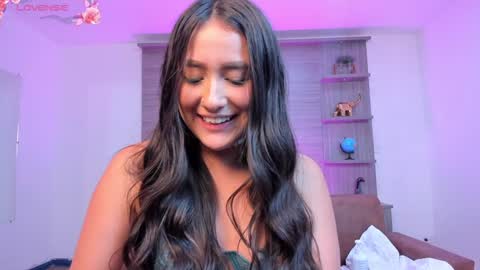 Snapshot of paulina_sweett chatting on 01/27/25, 04:43 Paulina online show from 01/27/25, 04:43
