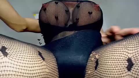 paulinabigcock24 online show from 02/05/25, 05:52