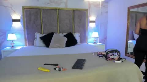 Paulina online show from 11/29/25, 11:35