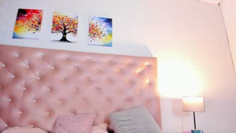 PaulinaSaennz online show from 06/19/26, 04:11