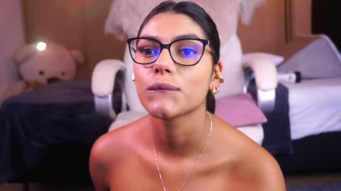 pauline_7 online show from 12/30/24, 06:16