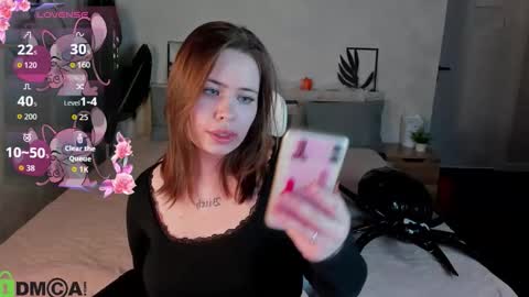 Erica online show from 10/28/25, 10:19