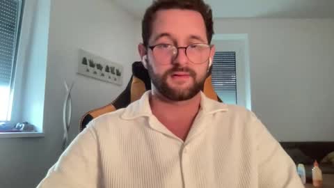 love bush online show from 09/29/25, 04:01