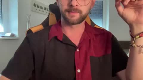 love bush online show from 10/06/25, 02:14