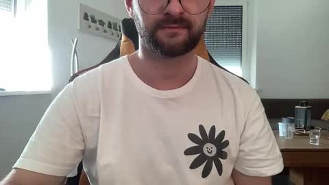 love bush online show from 10/19/25, 08:48