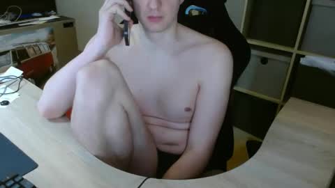 Snapshot of paulthesub chatting on 01/23/25, 12:41 Paul online show from 01/23/25, 12:41