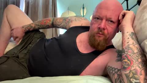 Snapshot of paulyb445 chatting on 09/24/25, 09:45 paulyb445 online show from 09/24/25, 09:45