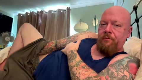 Snapshot of paulyb445 chatting on 09/27/25, 09:14 paulyb445 online show from 09/27/25, 09:14