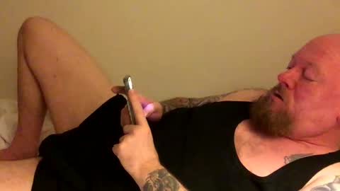 Snapshot of paulyb445 chatting on 10/30/25, 02:35 paulyb445 online show from 10/30/25, 02:35