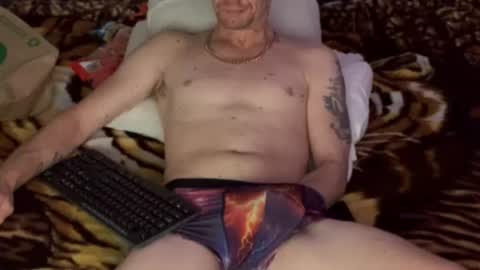 Snapshot of paulyg69 chatting on 07/01/26, 04:18 paulyg69 online show from 07/01/26, 04:18