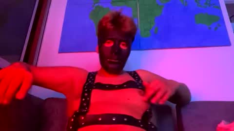 Snapshot of paulzacx chatting on 12/15/25, 05:34 Paul ZacX online show from 12/15/25, 05:34