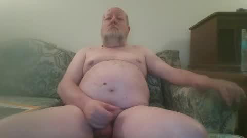 Snapshot of pavilionbill1 chatting on 04/16/26, 04:24 pavilionbill1 online show from 04/16/26, 04:24
