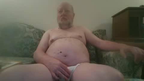 Snapshot of pavilionbill1 chatting on 04/20/26, 03:42 pavilionbill1 online show from 04/20/26, 03:42