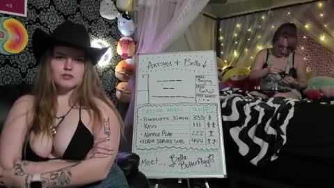 ArtsyHeartsyy online show from 01/02/25, 04:52