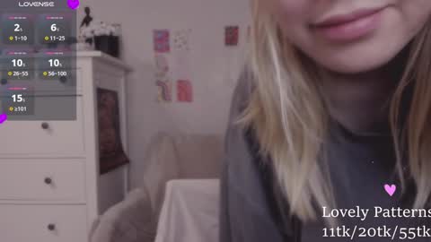Snapshot of pawwsup1 chatting on 12/05/24, 07:38 Allisses online show from 12/05/24, 07:38