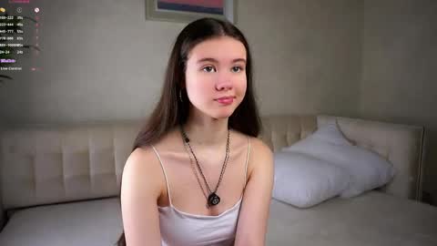 Snapshot of pazrapacki chatting on 04/03/26, 02:20 Beautiful Mila online show from 04/03/26, 02:20