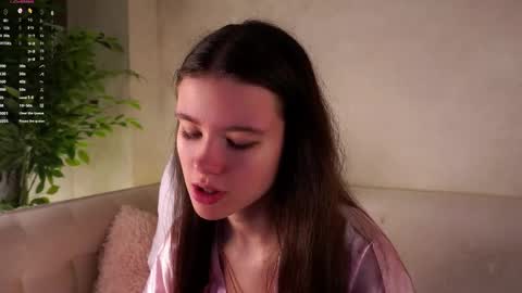 Snapshot of pazrapacki chatting on 04/20/26, 02:03 Beautiful Mila online show from 04/20/26, 02:03