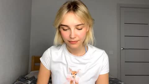 Lola online show from 12/19/25, 03:52