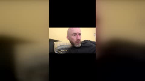 Snapshot of pc2334 chatting on 04/07/26, 01:22 pc2334 online show from 04/07/26, 01:22