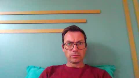 Snapshot of pchittt chatting on 10/26/25, 02:45 pchittt online show from 10/26/25, 02:45