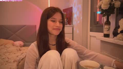 Snapshot of peaceful_oblivion chatting on 02/21/25, 05:20 Sandra Next Stream pm MSK 5 pm UTC1pm EDT online show from 02/21/25, 05:20