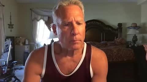 Snapshot of peacemakerone1 chatting on 04/05/26, 10:40 peacemakerone1 online show from 04/05/26, 10:40