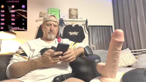 Snapshot of peacetous chatting on 03/11/25, 03:48 Marc online show from 03/11/25, 03:48