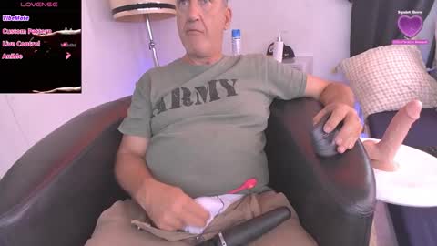 Snapshot of peacetous chatting on 09/13/25, 02:28 Marc online show from 09/13/25, 02:28