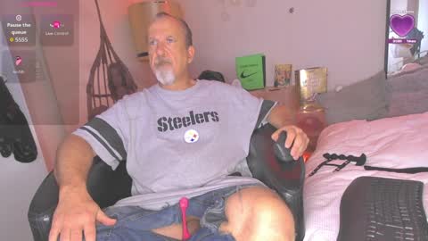 Snapshot of peacetous chatting on 03/28/26, 09:42 Marc online show from 03/28/26, 09:42