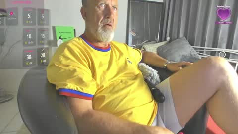 Snapshot of peacetous chatting on 05/23/26, 10:25 Marc online show from 05/23/26, 10:25