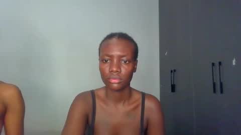 peach_ebonny online show from 05/12/26, 10:12