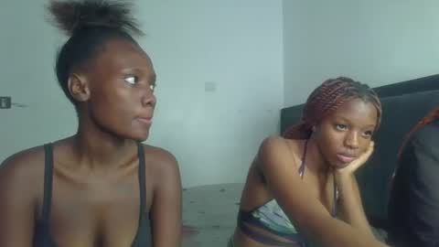 Snapshot of peach_ebonny chatting on 05/31/26, 06:20 peach_ebonny online show from 05/31/26, 06:20