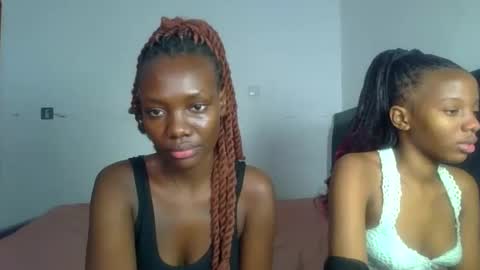 Snapshot of peach_ebonny chatting on 06/09/26, 06:25 peach_ebonny online show from 06/09/26, 06:25
