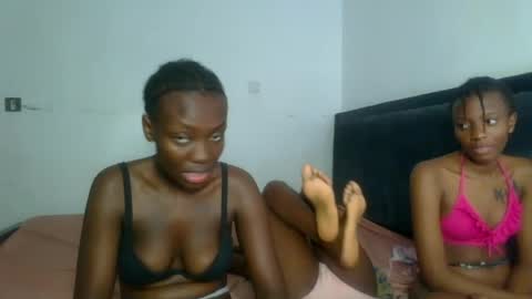 Snapshot of peach_ebonny chatting on 06/30/26, 10:44 peach_ebonny online show from 06/30/26, 10:44