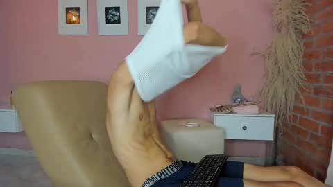 Snapshot of peach_tyron chatting on 01/15/25, 07:55 peach tyron online show from 01/15/25, 07:55