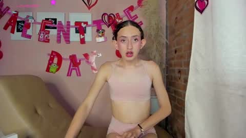 Snapshot of peach_tyron chatting on 02/17/25, 07:42 peach tyron online show from 02/17/25, 07:42