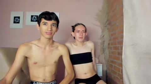 Snapshot of peach_tyron chatting on 03/07/25, 01:53 peach tyron online show from 03/07/25, 01:53