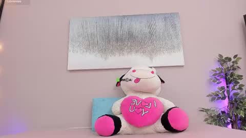 Snapshot of peachbrii chatting on 10/30/25, 01:45 Briana online show from 10/30/25, 01:45