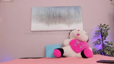 Snapshot of peachbrii chatting on 11/23/25, 01:55 Briana online show from 11/23/25, 01:55