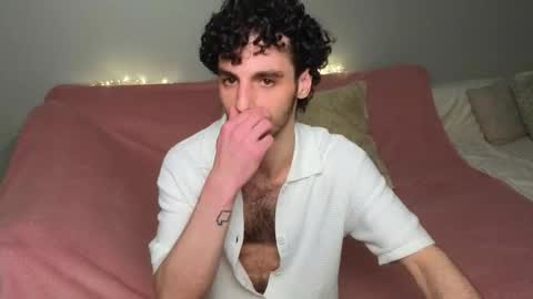 Snapshot of peachcreamcouple chatting on 09/21/25, 09:49 Lexy Peach online show from 09/21/25, 09:49