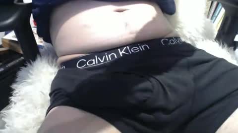 Snapshot of peacheshubby chatting on 12/05/24, 06:44 hard4u online show from 12/05/24, 06:44