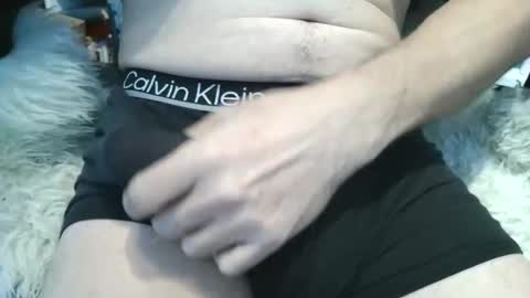 Snapshot of peacheshubby chatting on 03/24/26, 06:24 hard4u online show from 03/24/26, 06:24