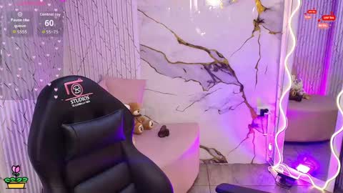 peachy_tay online show from 05/03/26, 11:49