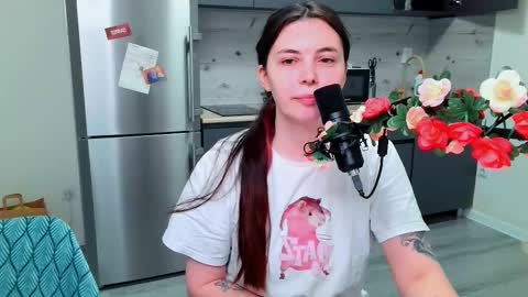 Snapshot of peachybabe__ chatting on 01/06/26, 04:54 Peachy online show from 01/06/26, 04:54