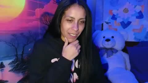 Snapshot of peachykeentv chatting on 01/07/25, 05:33 PeachyKeenTV online show from 01/07/25, 05:33