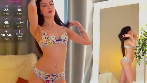 Chloe online show from 06/29/26, 01:44