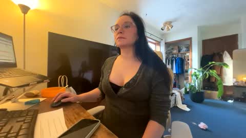 Snapshot of peachyxobsession chatting on 02/17/26, 09:32 PeachyObsession online show from 02/17/26, 09:32